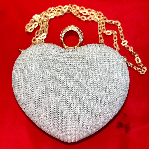 NIP Silver Sparkling Fabric Heart Evening Bag - Picture 1 of 3